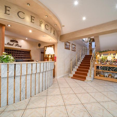 奈达比萨酒店 皮什 外观 照片